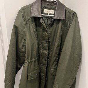 Wax Jacket/Green Coat, leather type collar